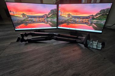 2 HP Monitors v27i g5 with Mount-It! mount and Cables