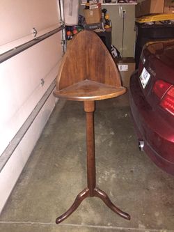 UNIQUE BIBLE BOOK STAND