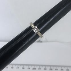 14k White Gold Diamond Ring Size 5.25