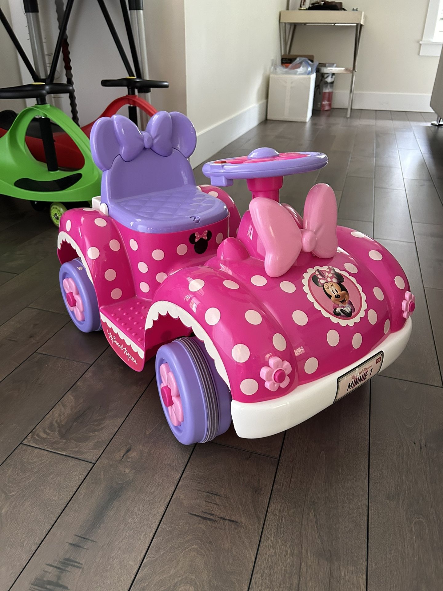 Minnie Mouse Disney Ride On Car 6v Battery Pink 