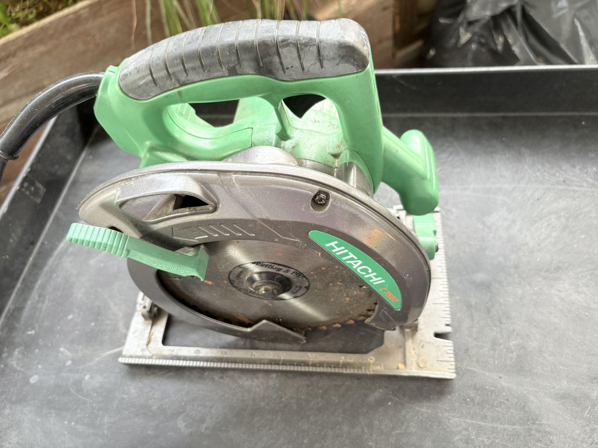 Hitachi C7SB2, corded 7-1/4-inch circular saw 