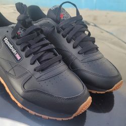 REEBOK TENNIS SHOES CLASSICS 9.5