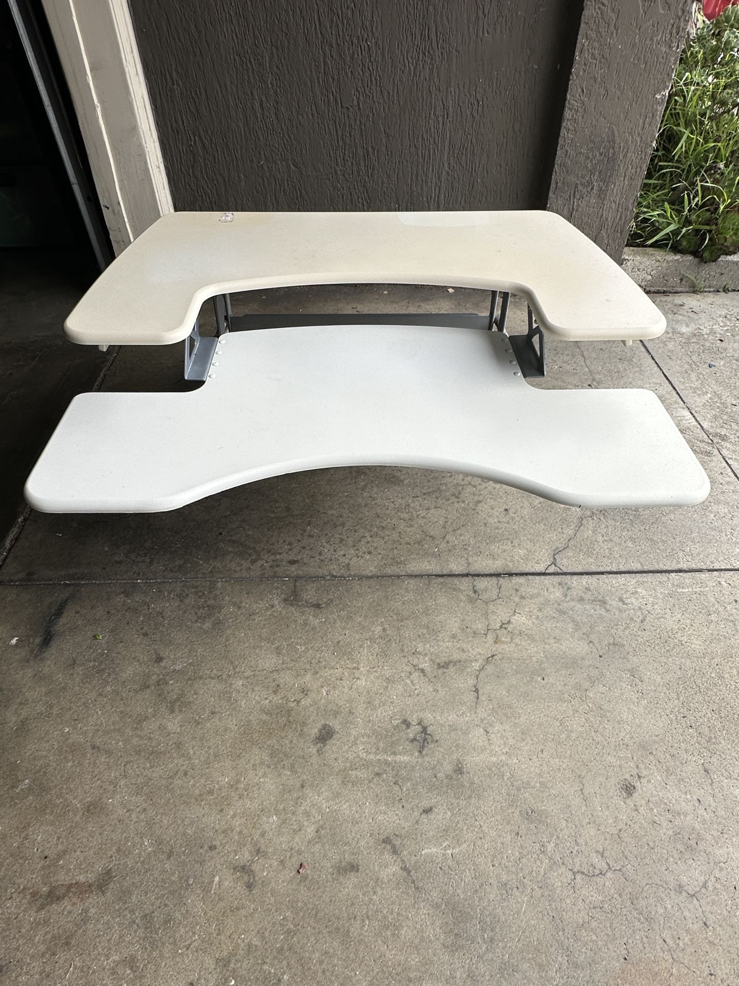Varidesk Pro Plus 36” Standing Desk