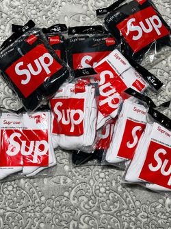 Supreme x Hanes Crew Socks 4-Pack