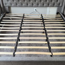 King Sized Gray Tufted Bed w/  bench $$$
