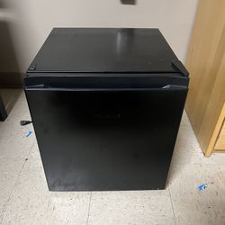 Mini Refrigerator 
