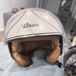 Beon Helmet With Deployable Sunshade And Clear Windscreen