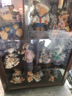 Small child’s display wood box