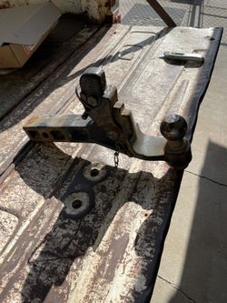 2” Ball Pintle Hitch