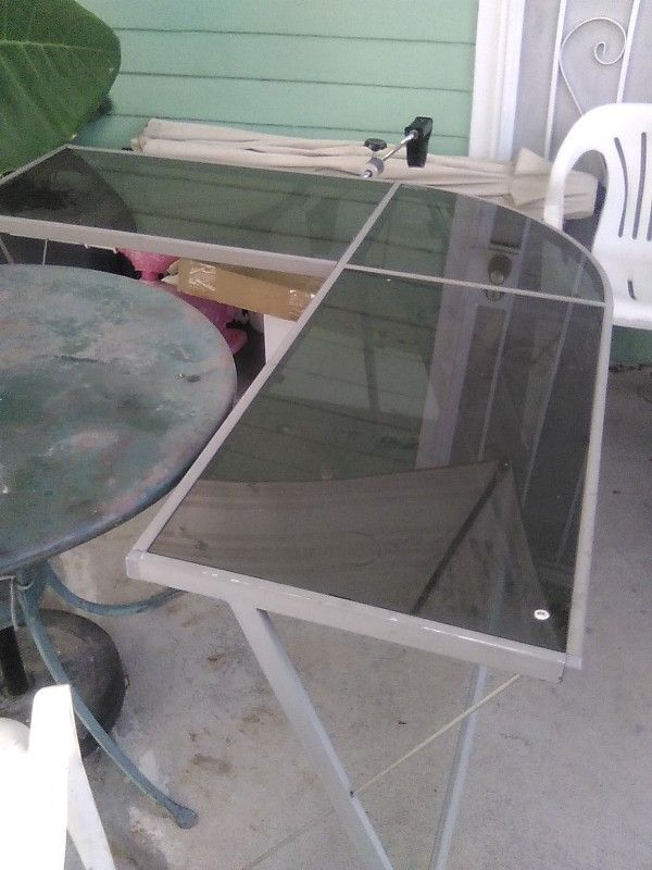 Nice Glass Corner Table