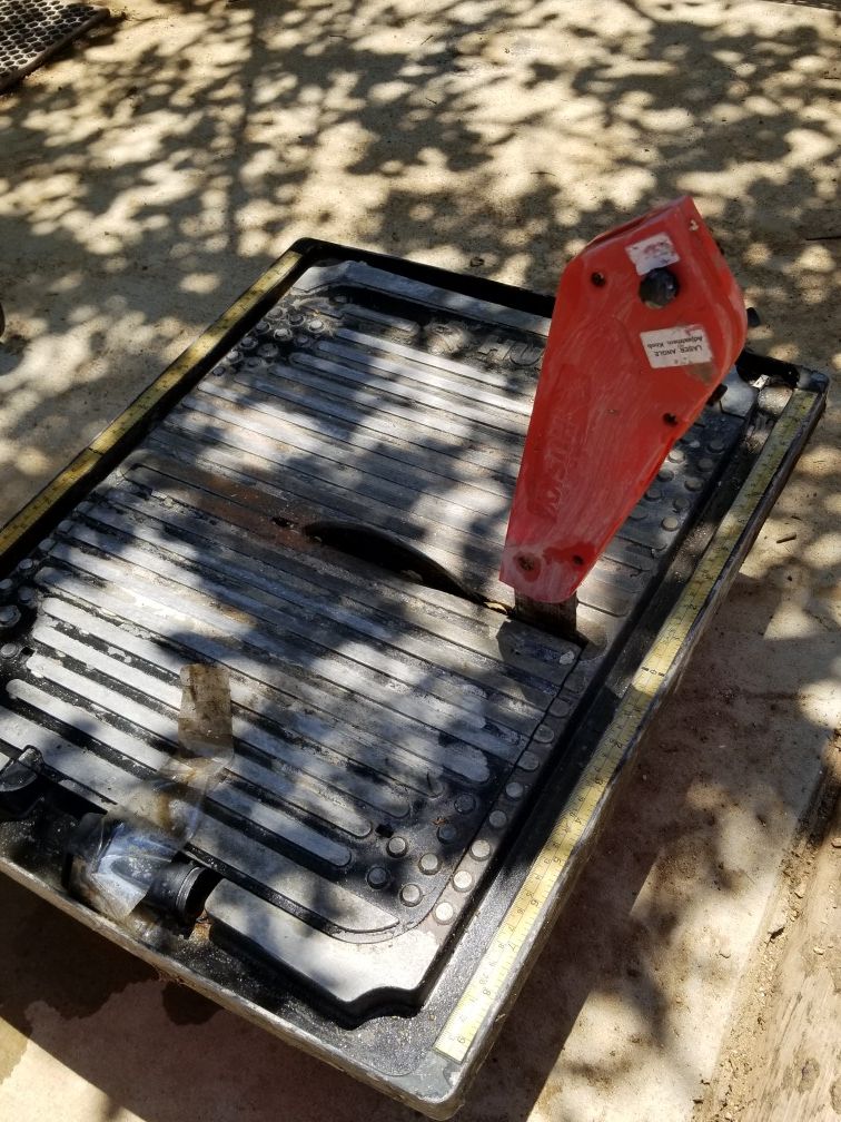 Husky Tile/Stone wet laser SAWTHD750L for Sale in Lake Elsinore, CA