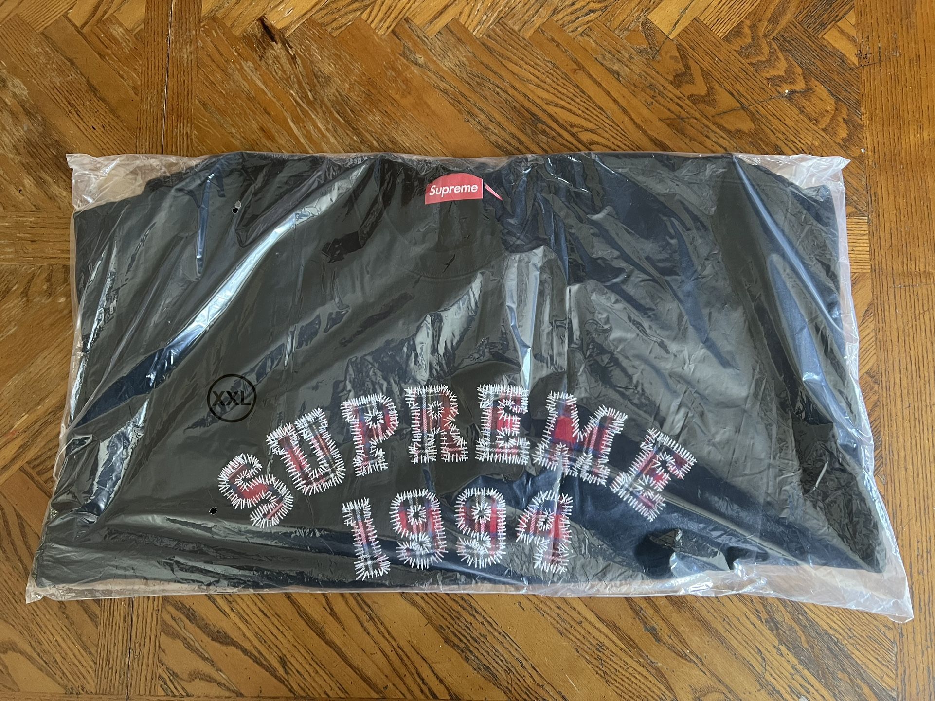 Supreme Plaid Arc Crewneck Black Size XXL