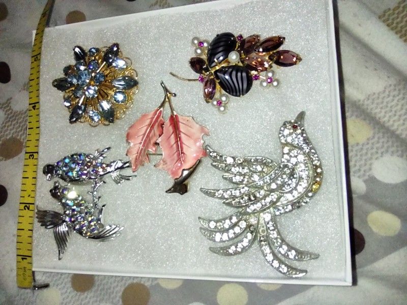 Vintage Assorted Brooches