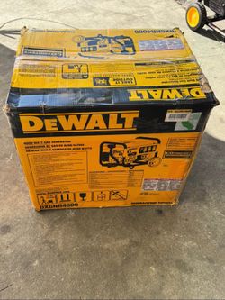 DEWALT 4500 / 4000- Watt Gas Powered Portable Generator with Idle Control, Covered Outlets and CO Pr