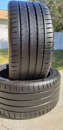275/35/19 MICHELIN PILOT SPORT 4S. 99% TREAD