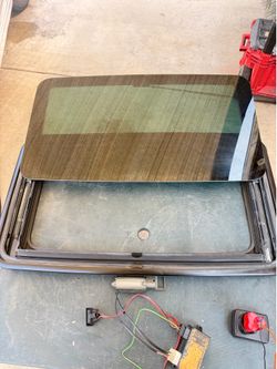 Large  34x19 Vermuelen/Webasto spoiler sunroof PRICE IS FIRM!!!!