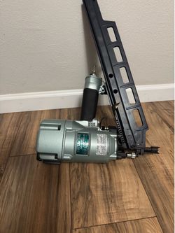Hitachi nails gun