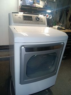 LG Gas dryer excellent working condition