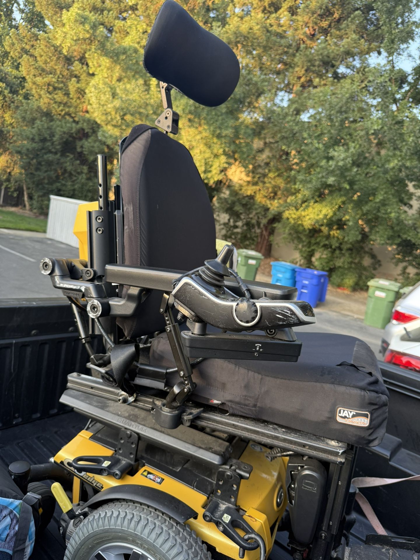 Quantum 6 Edge Chair
