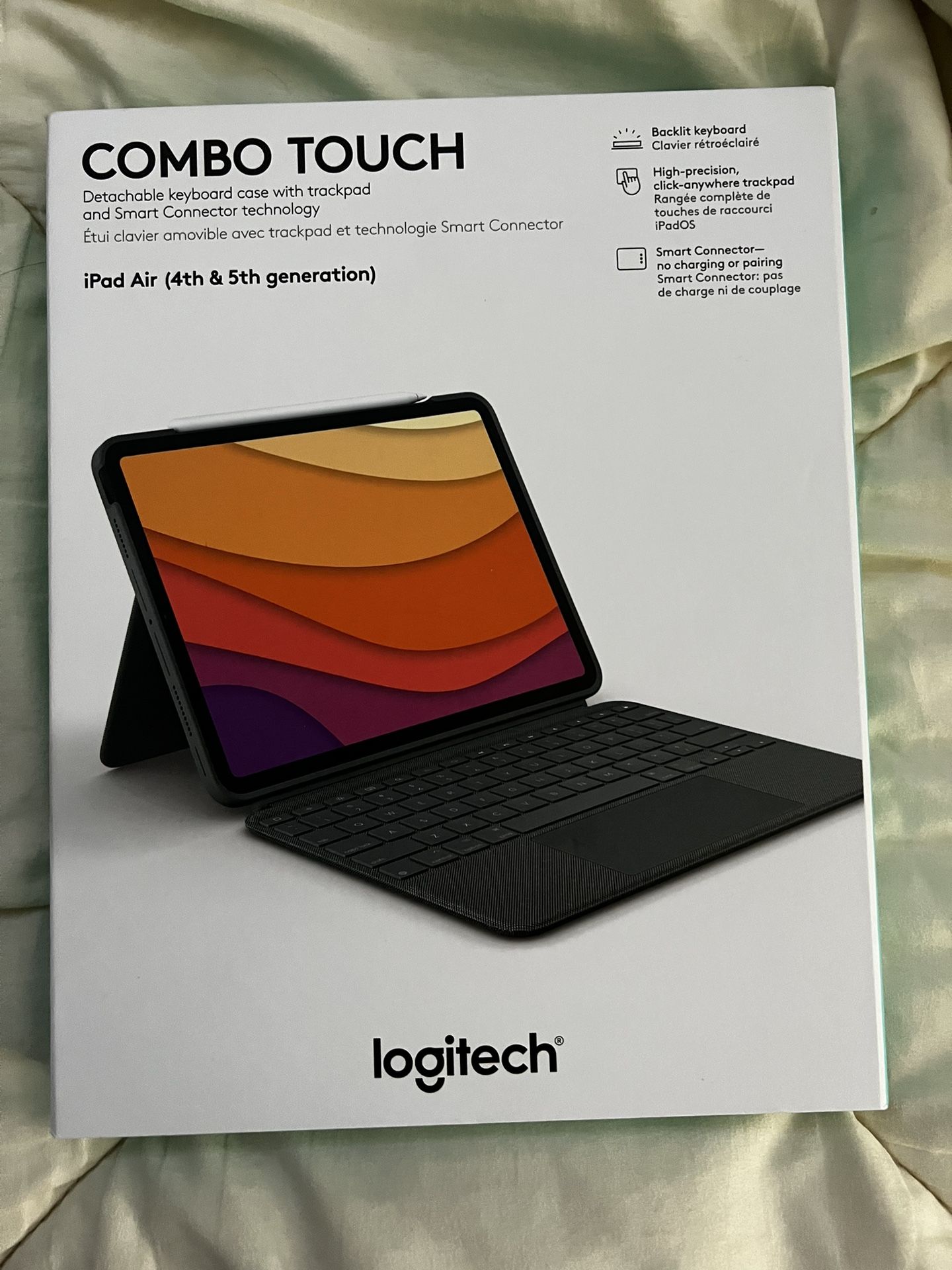 Logitech iPad Combo Touch