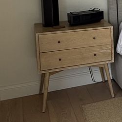 New West Elm Nightstand!  ***Matching 5-Drawer Dresser Listed Separately***    !!PRICE REDUCED!!