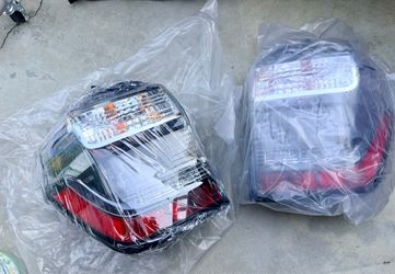 OEM 2020 Toyota 4Runner Taillights