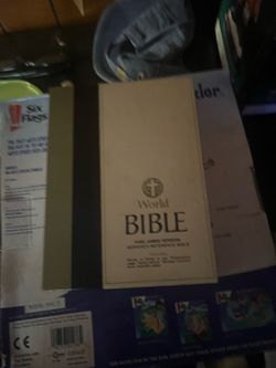 World Bible King James Version Monarch Reference