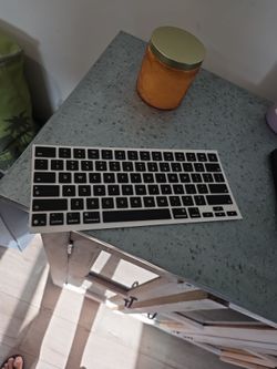 Free keyboard skin for Mac neo without fingerprint reader cutout. Pickup in Van Nuys.