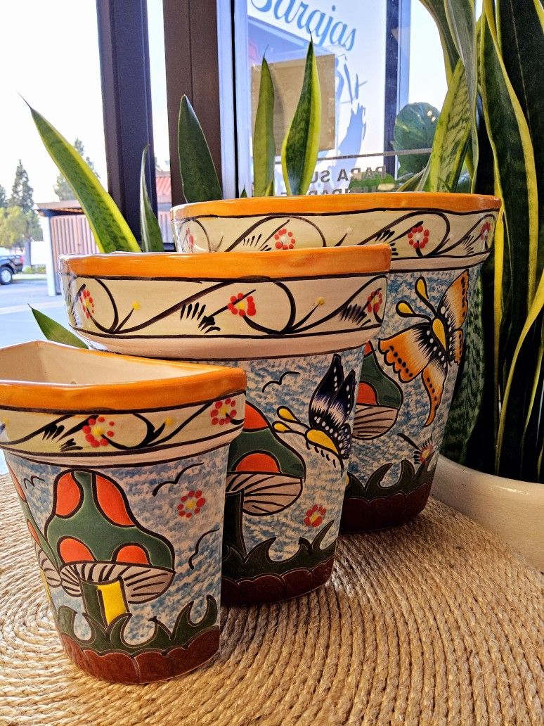 Talavera Wall Planters 🪴set-3 pcs.$55 Any Colors and Style "CASABARAJASPOTTERY STORE IN CYPRESS CA.90630 "