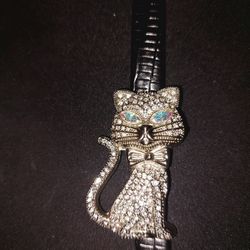 GOSSIP. Crystal Cat Woman's Locket Wristwatch
