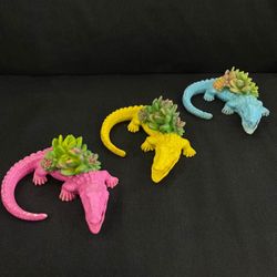 Alligator Garden Statues