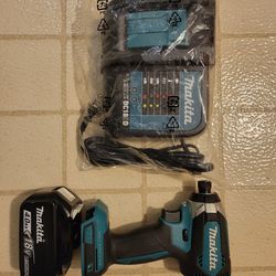 Makita Impact Driver 4.0a Battery And Charger 