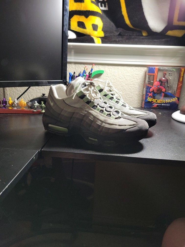 Gray And Mint Green Nike Air Max 95 Send Trades