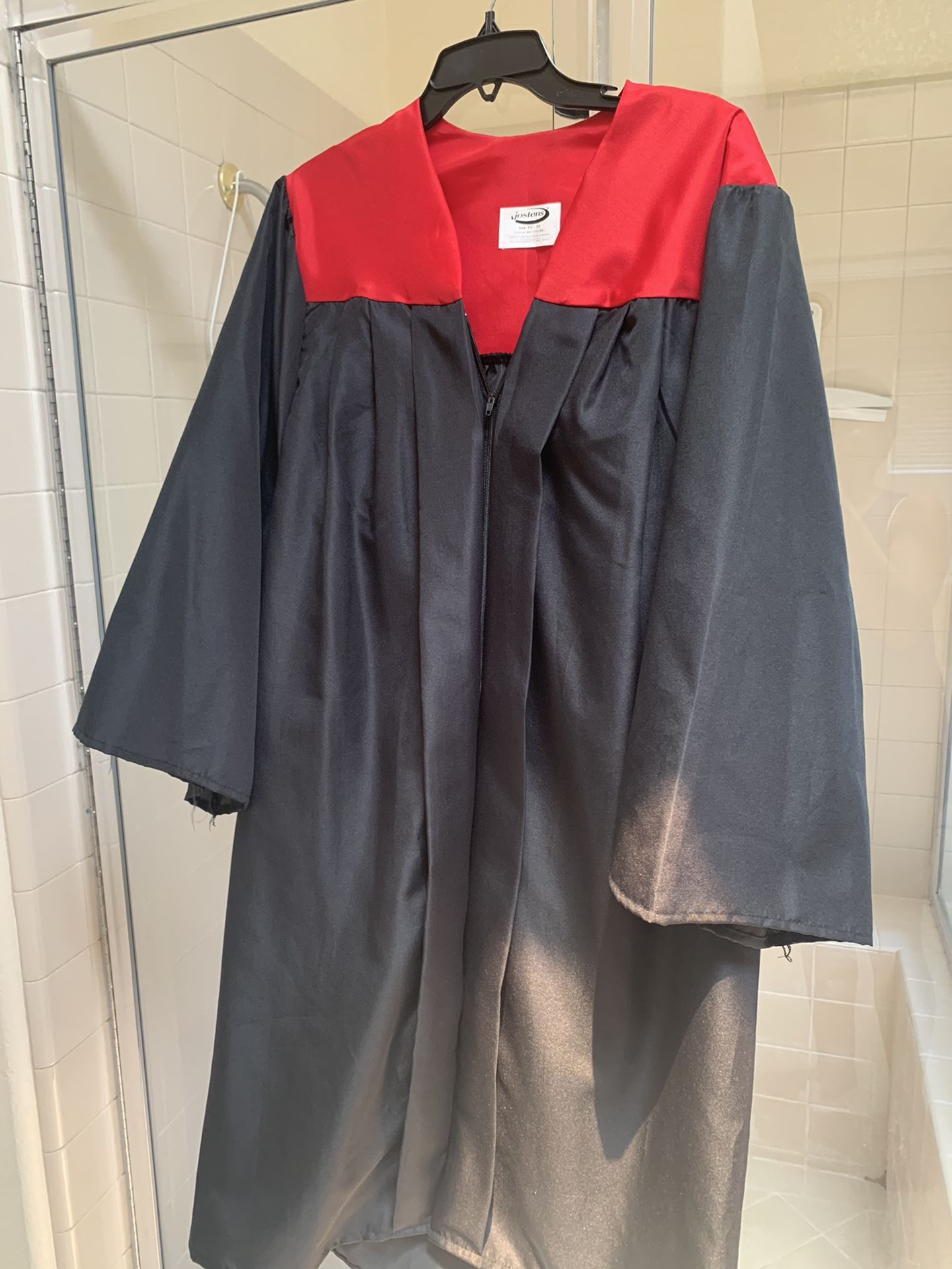 Graduation  CAP And Gown - Black And red