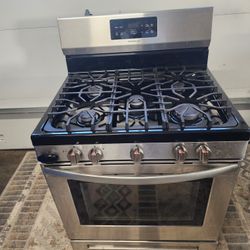 *** STAINLESS STEEL GAS KITCHEN STOVE ***