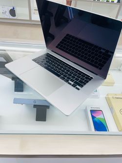 MacBook Pro 2019 16gb ram 512gb ssd 16inches