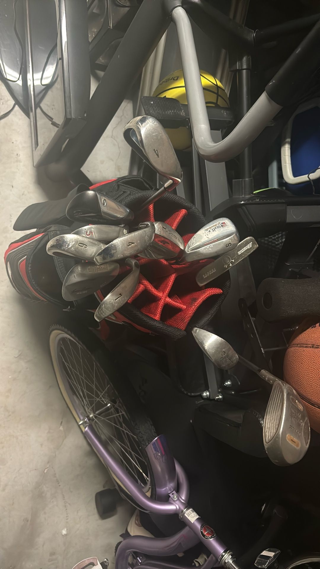 Misc Golf Set (Read Description )(Best offer)Will Trade For 55 Inch Flatscreen)