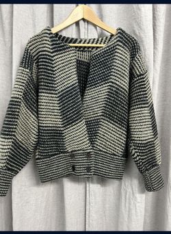 Michael Carol Wool  Cardigan Medium 