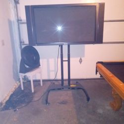 Sonic LED TV With Trolley
