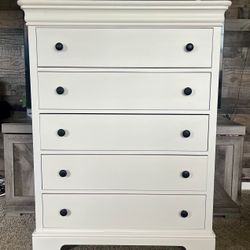 Beautiful Solid Wood White Stanley Dresser