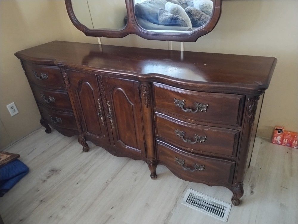 Dresser With Mirror, 