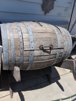 Barrel cooler ice chest wood with stand