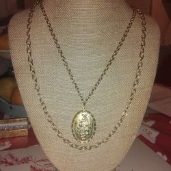 Vintage Locket Layered In 2 Chains 