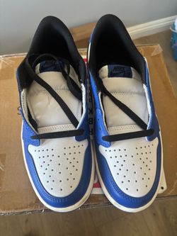Men’s Nike shoes size 7