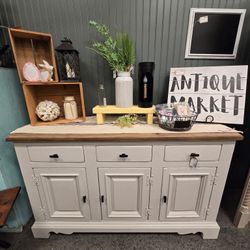 Newly Refinished Buffet / Dresser 