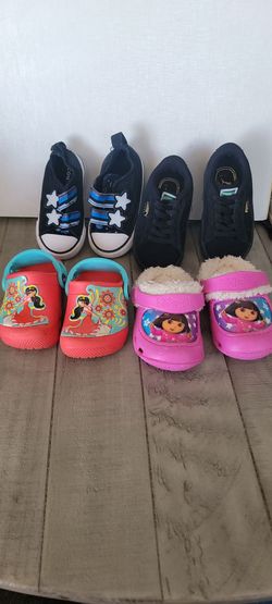 4 PAIR OF 5C SHOES 3.00 EACH OR ALL FOR 10.00
