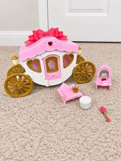 Calico Critters Royal Carriage Set