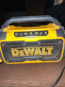 DEWALT Bluetooth Job Site Speaker