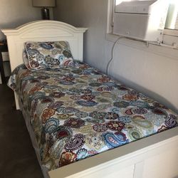 2 Twin Beds And Paisley Bedding 