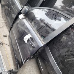 2016 Dodge Caravan Left Front Door